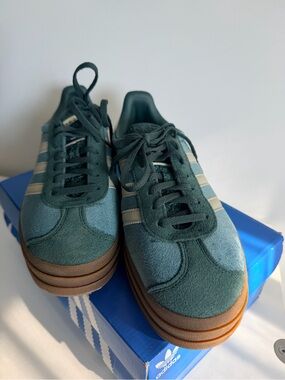 Adidas Gazelle Platform Green size 9